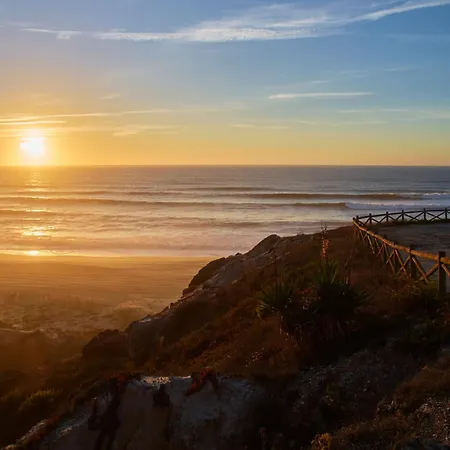 Hostel Wander Surf House *