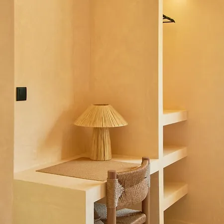 Wander Surf House Hostel *