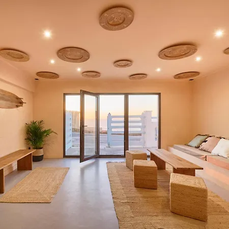 Albergue Wander Surf House *