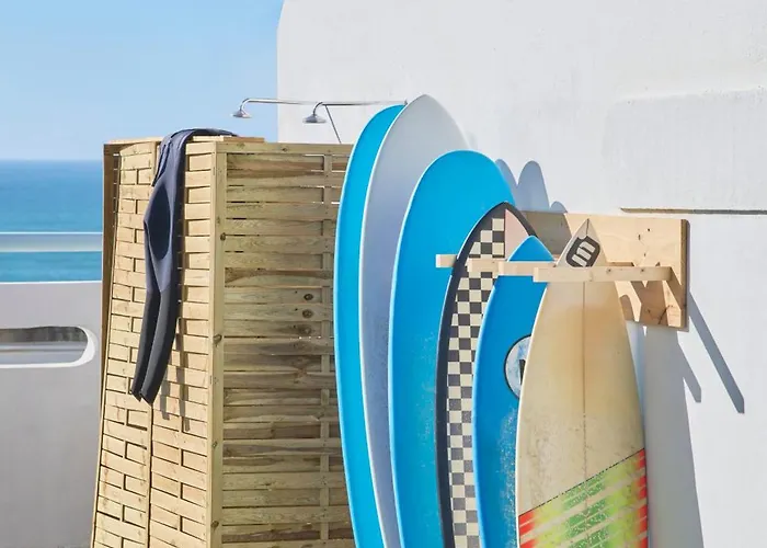 Wander Surf House 호스텔 *